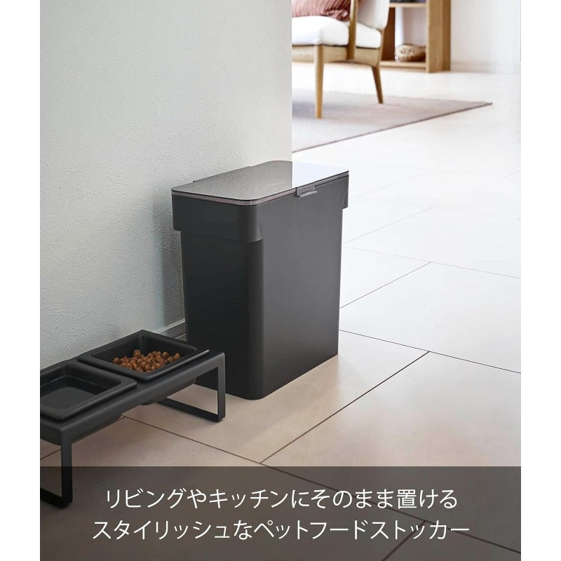山崎実業(Yamazaki) 密閉 袋ごと ペットフードストッカー 3ｋｇ 計量カップ付 ブラック 約W28×D16.5×H28.5㎝(蓋開口時:約H43.㎝) タワー フードストッカー 保存容器 5614